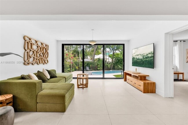 Photo - 141 SW 23rd Rd