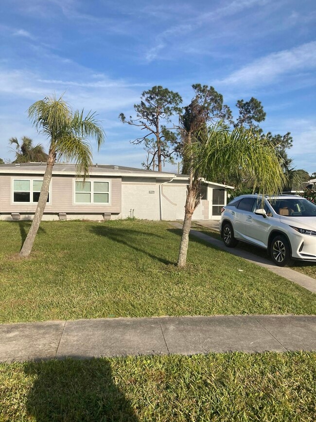 Building Photo - 5770 Gallatin Ln Rental