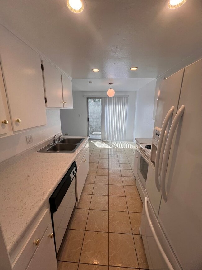 Photo - Hilltop Unidad 3271 Hilltop Drive