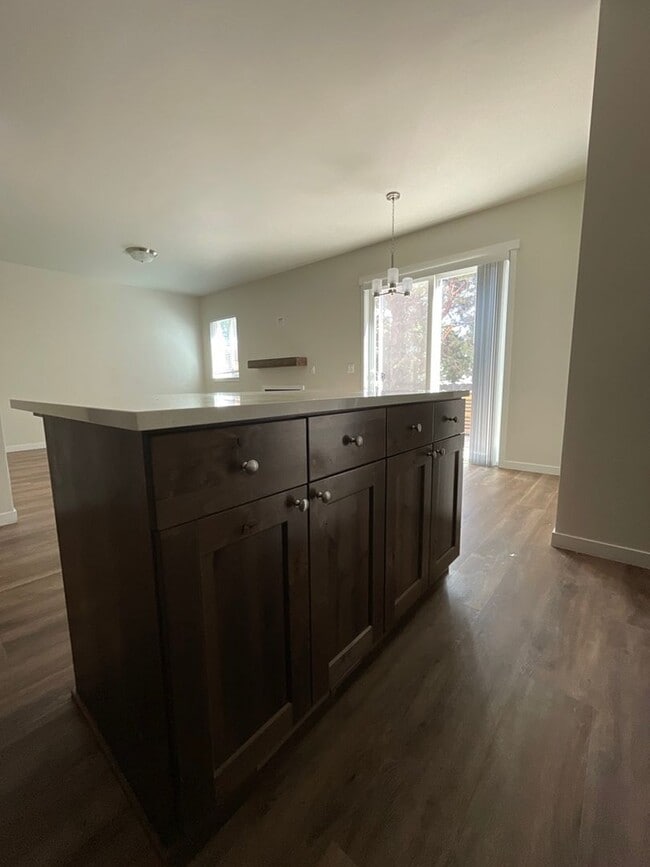 Photo - 960 NE Paula Dr