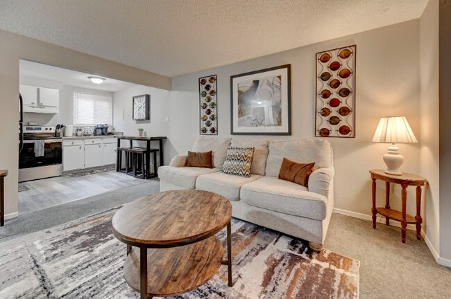 Photo - 827 Fontmore Rd