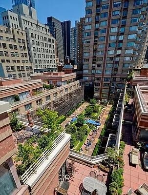 Photo - 350 W 50th St Unidad 2QQ