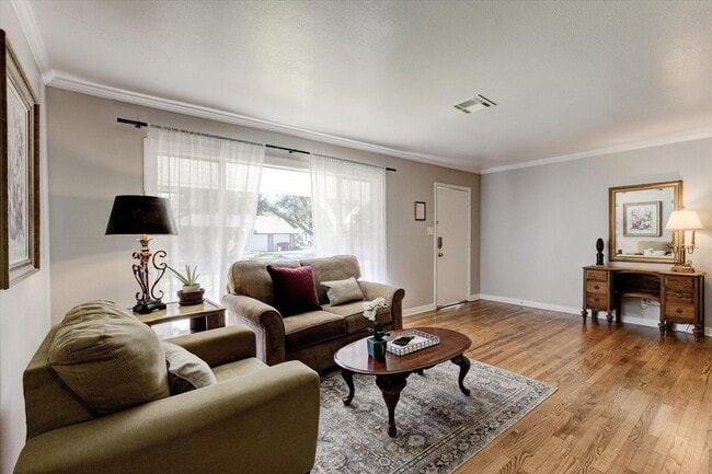 Photo - 3524 Corto Ave