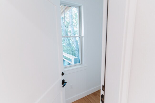 Photo - 5 Thurston St