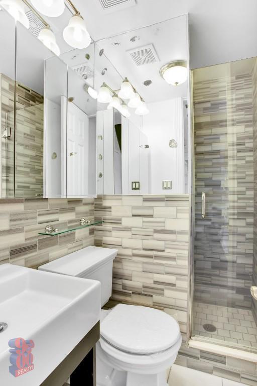 Photo - 416 E 13th St Unit 6D