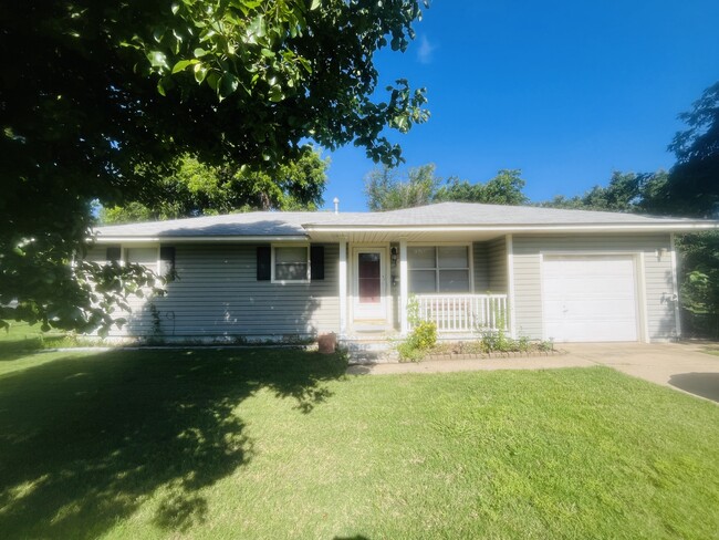 Photo - 15 S Story St House