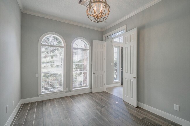 Photo - 6302 Laver Love Dr