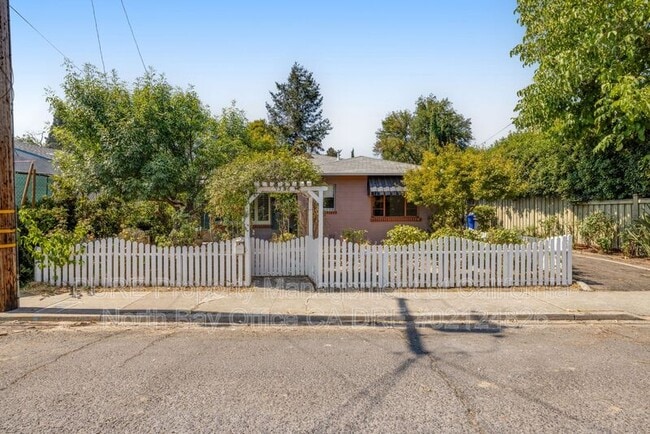 Photo - 1536 Madrona Ave House