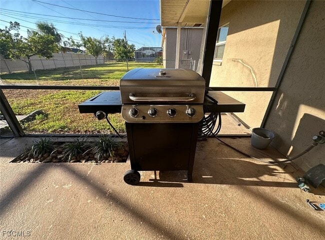 Photo - 313 SE 16th Pl