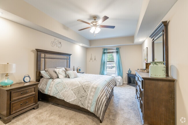 2BR, 1BA - 1,260SF - Bedroom