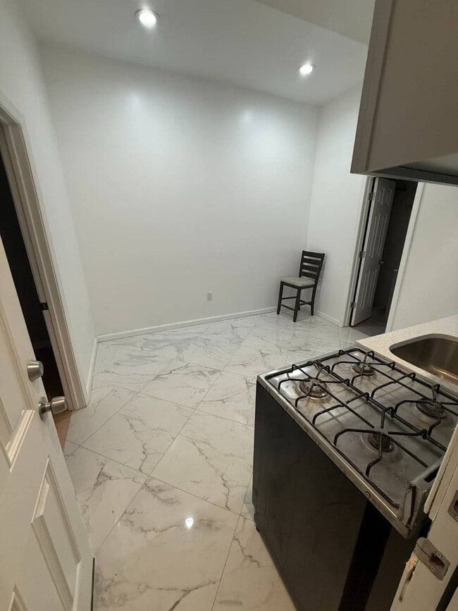 Photo - 246-04 Jericho Tpke Unit 1