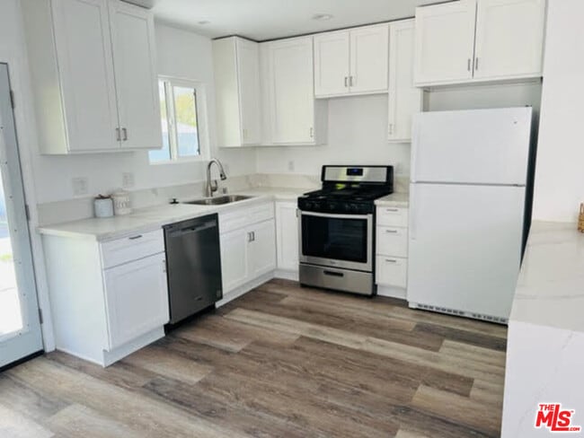 Photo - 7422 Milwood Ave