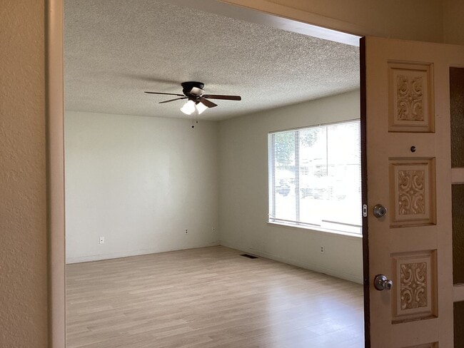 Photo - 6893 N Rowell Ave