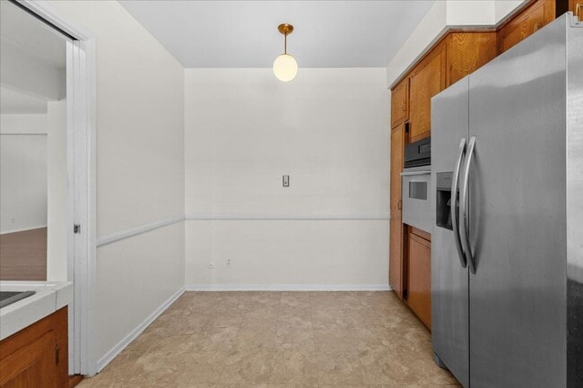 Photo - Light-Filled Top Floor Retreat in the Heart of Franklin Village Unidad 33