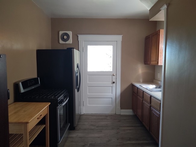 Photo - 2712 Willard Ave