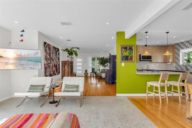 Photo - 415 Velarde Ave