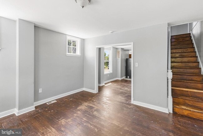 Photo - 2056 Griffis Ave