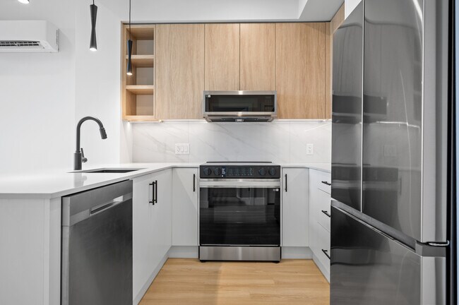 Photo - 34395 Gladys Ave