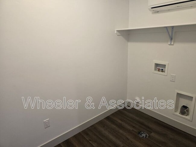 442 E Depot St
