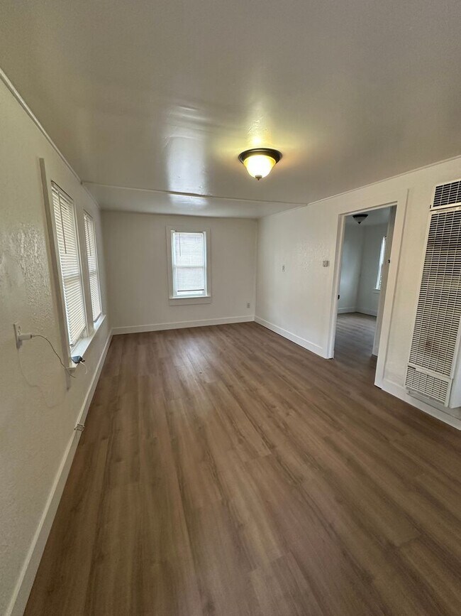 Photo - 520 7th Ave Unidad 520 1/2 7th Avenue