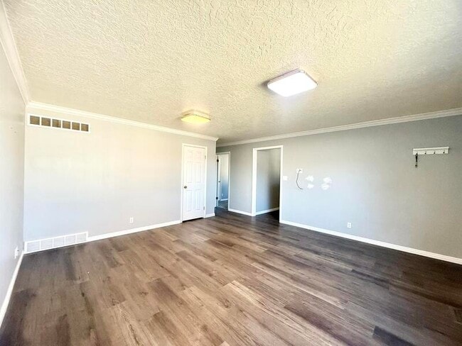 Photo - 1334 Sudbury Ave