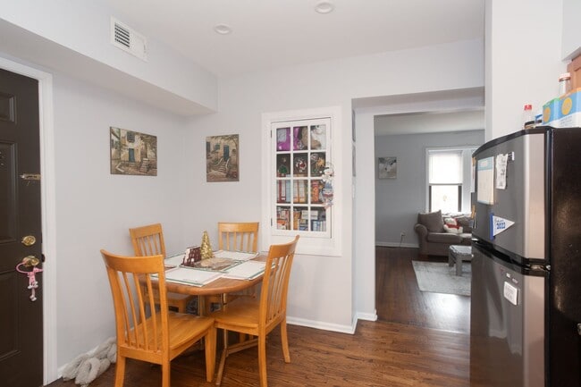 Photo - 3712 N Sheffield Ave