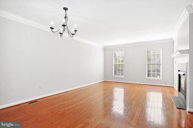 Photo - 1581 Leeds Castle Dr