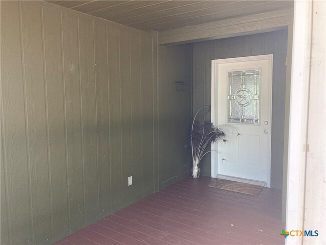 Photo - 800 Thurman Rd