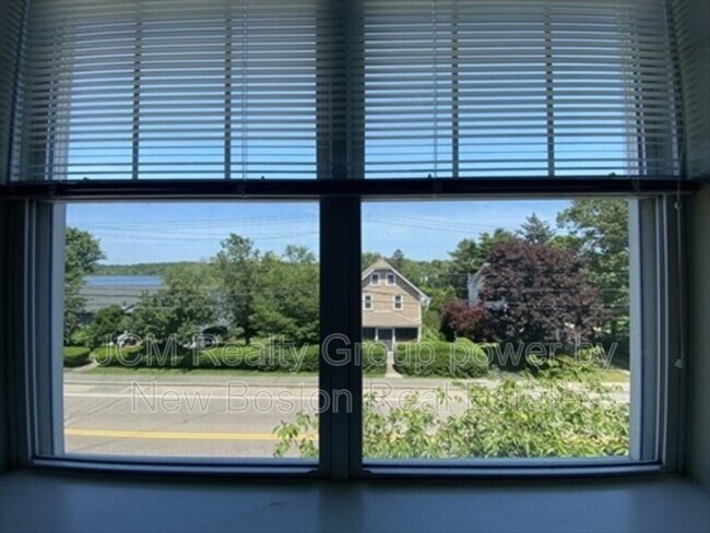 Photo - 20 Pond St Unidad U - 203 / U-302 / 1st Floor