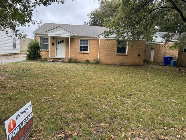 Building Photo - 3 bed 1 bath in Norman!