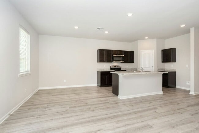 Photo - 48440 Fox Hollow Blvd