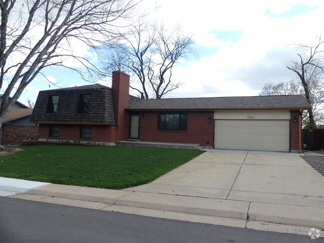 Building Photo - Remodeled 4 bedroom! Fenced backyard! 2 Ca... Rental