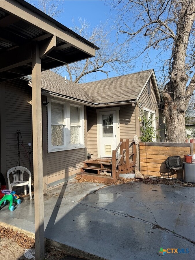 Photo - 513 N San Marcos St