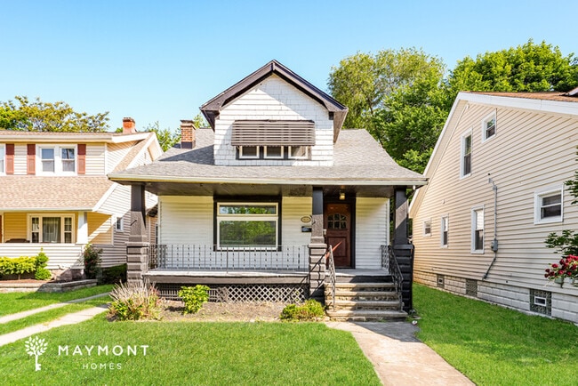 Building Photo - 9509 Rosewood Ave