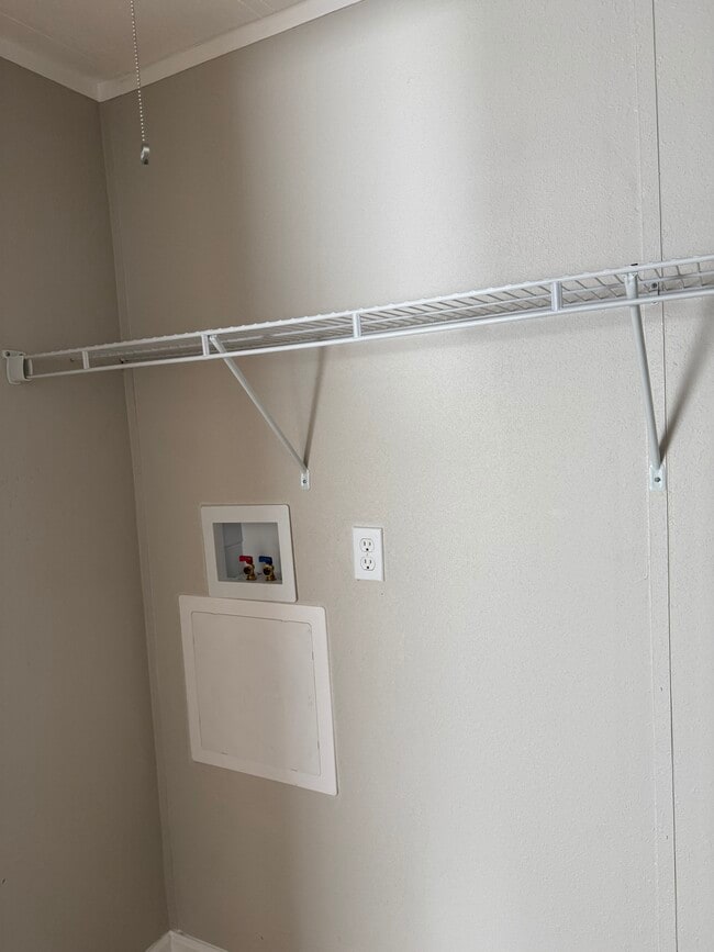 Photo - 6201 W Bert Kouns Industrial Loop