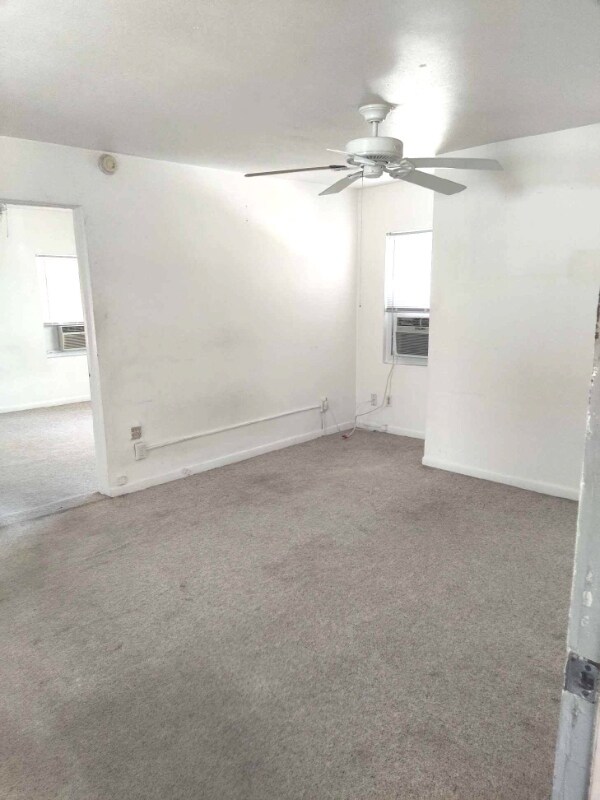 Photo - 604 26th St W