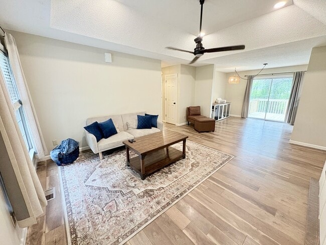 Photo - 415 Mayfield Dr