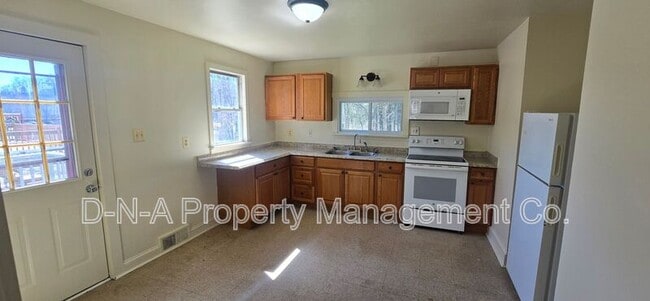 Photo - 2837 Bartonsville Ave