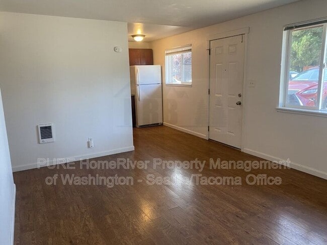15501 Grant Ave SW