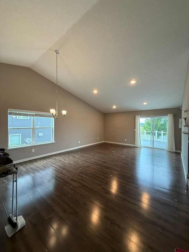 Photo - Spacious 4?BD | 2?BA Home with Finished Lo...