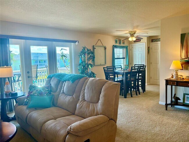 Photo - 5184 Beach Dr SE Unidad D