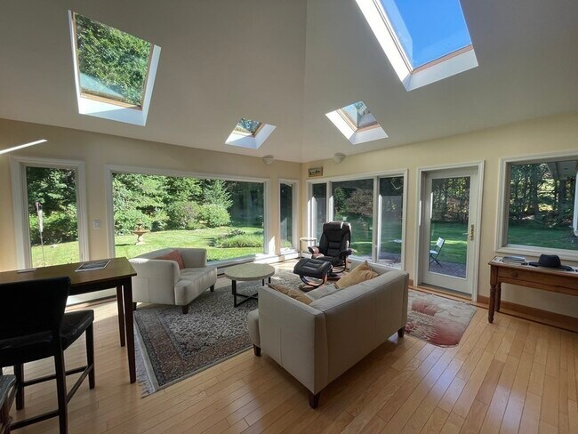 Photo - 39 Oriole Dr