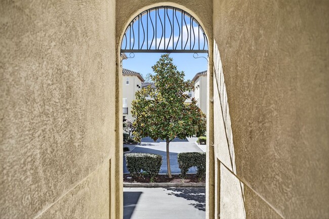 Photo - Beautiful Upgraded Townhome: 1,676 sqft, 2-Car Garage + Iron Horse Trail Access