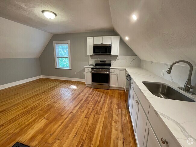 Building Photo - 35 Cameron Ave Unit 2 Rental