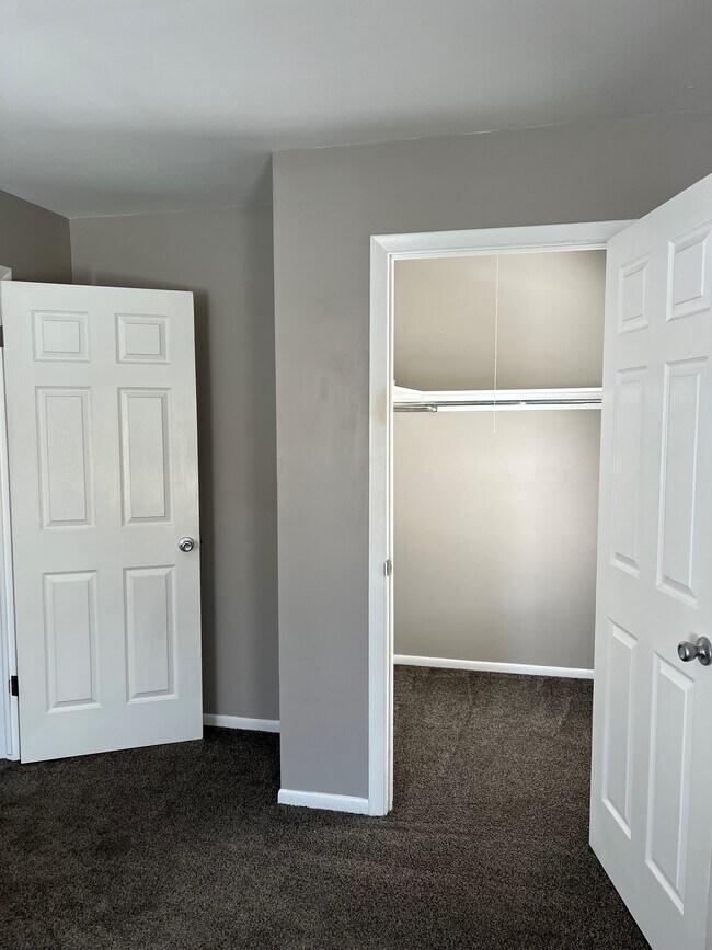 Photo - 770 N Main St