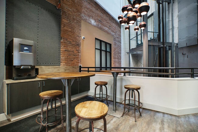 Photo - Union on 5th Avenue