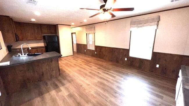 Photo - University Estates 63