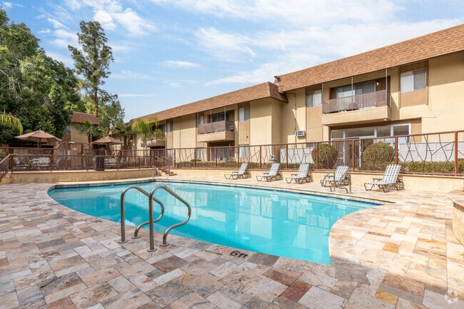 Building Photo - Oasis at Scottsdale Rental