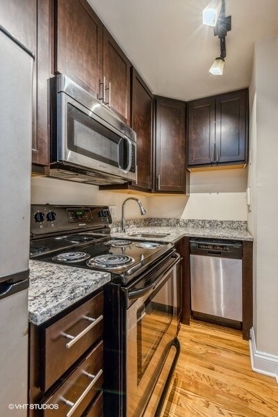 Photo - 1430 N Dearborn Pkwy Unit 110