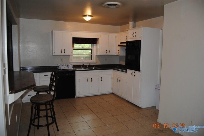 Photo - 3052 Boswell Dr NW